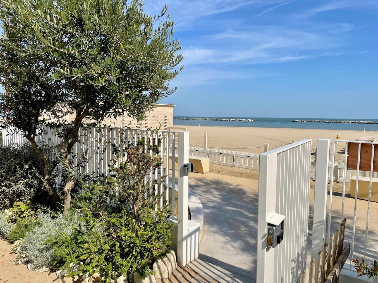 Villa Le Agavi Luxory Beach Surfhouse Беллария-Иджеа-Марина Экстерьер фото