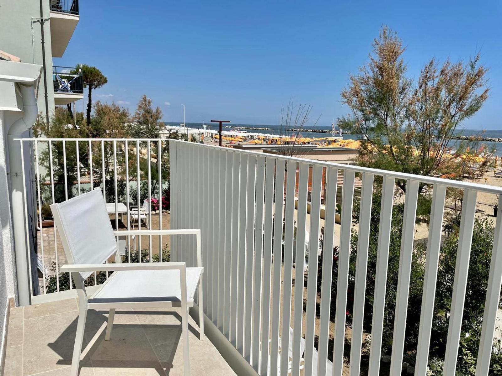 Villa Le Agavi Luxory Beach Surfhouse Беллария-Иджеа-Марина Экстерьер фото