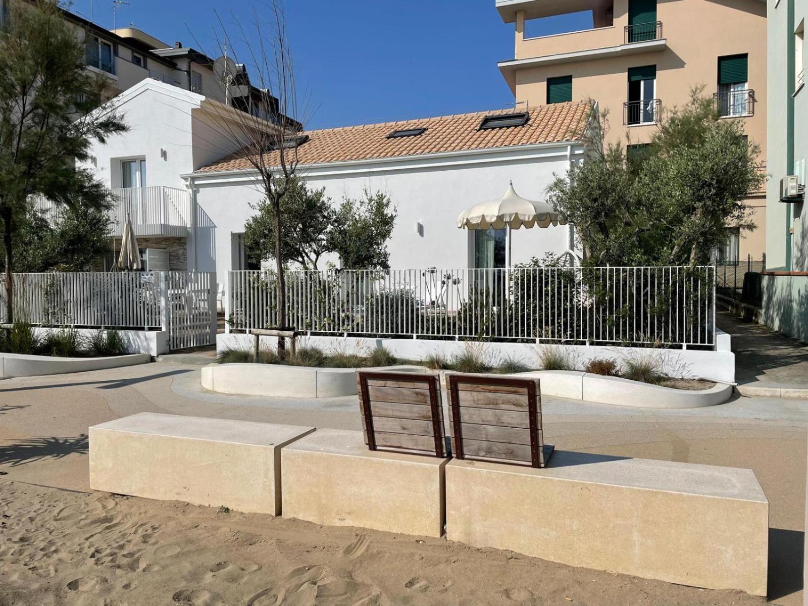 Villa Le Agavi Luxory Beach Surfhouse Беллария-Иджеа-Марина Экстерьер фото